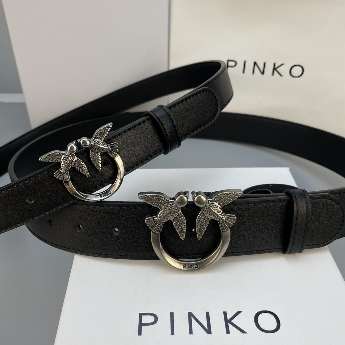 When wearing new men's and women's belts