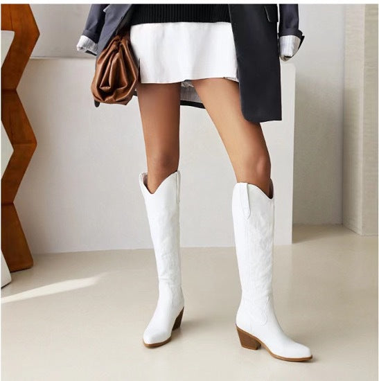 Retro Embroidered Women Boots Chunky Heel Fashion