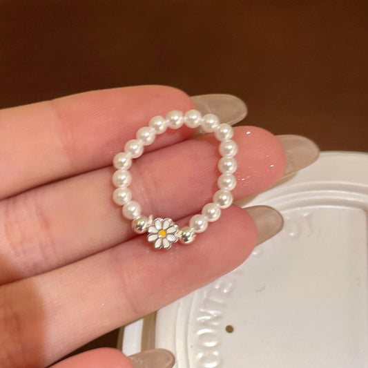 The open ring is a niche design for layering index finger rings