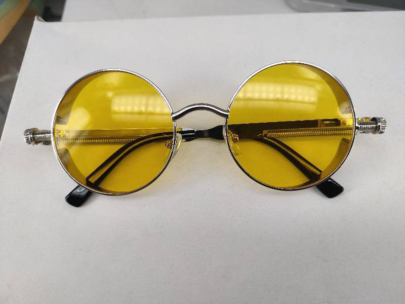 Retro Round Frame Metal Sunglasses UV400 Protection