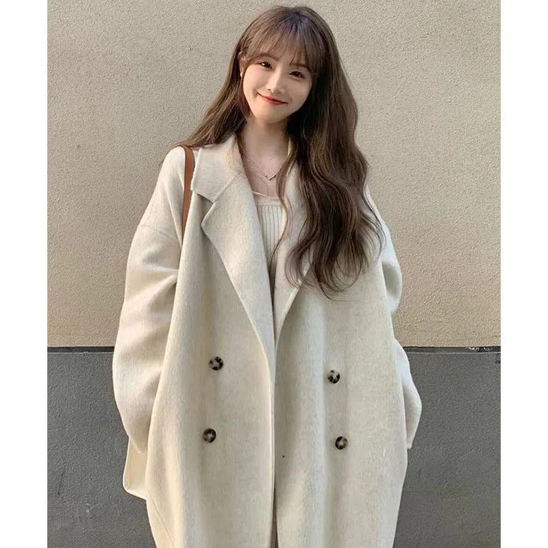 Women's woolen coats for autumn and winter